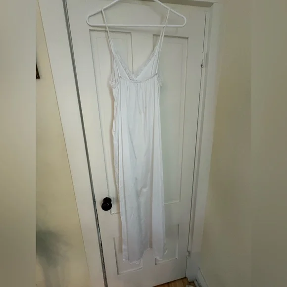 Queen’s Way Vintage 70’s White Lace Trim Nightgown Bright White - Picture 2 of 7